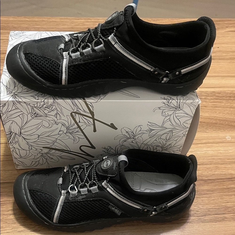 Women’s Black casual neoprene sneakers